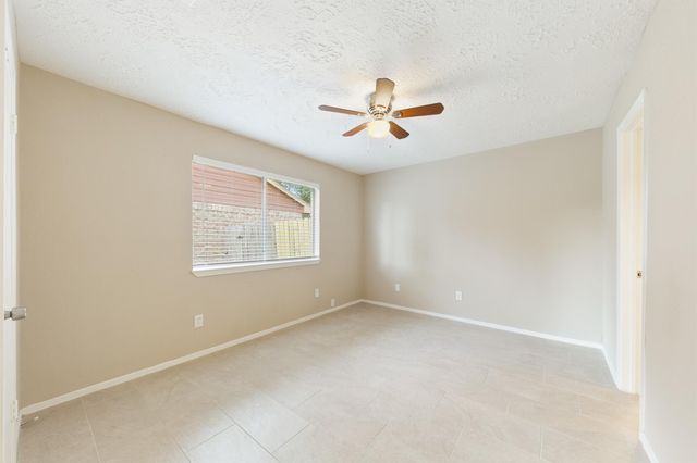 1911 Highcrest Drive, Missouri City, TX 77489