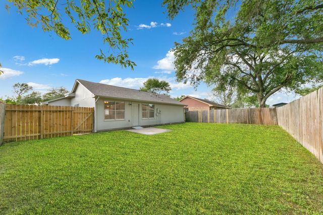 1911 Highcrest Drive, Missouri City, TX 77489