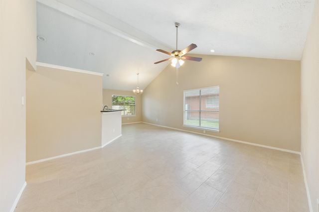 1911 Highcrest Drive, Missouri City, TX 77489