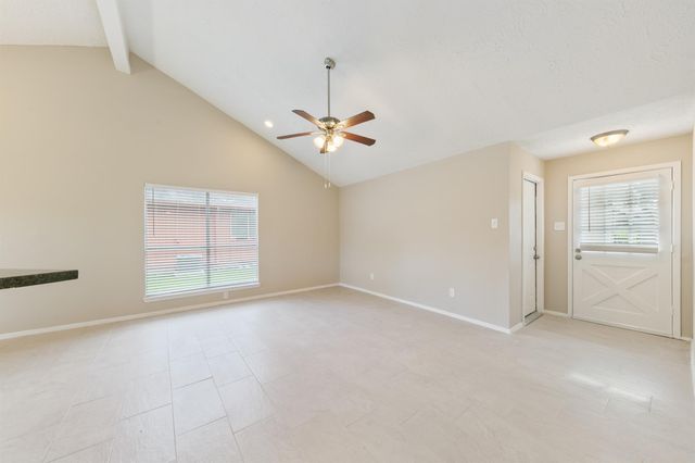 1911 Highcrest Drive, Missouri City, TX 77489