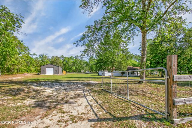 7392 S YELLOW PINE Circle, Glen St. Mary, FL 32040