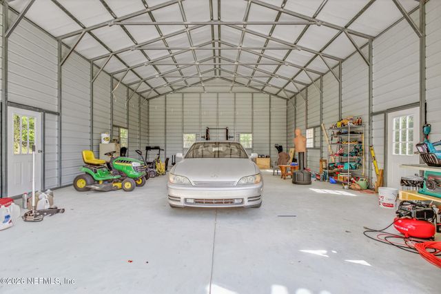 7392 S YELLOW PINE Circle, Glen St. Mary, FL 32040