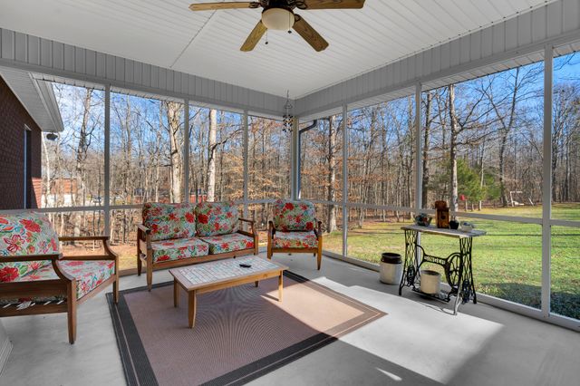 1728 Sears Roebuck Rd, Tullahoma, TN 37388