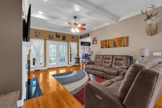 1728 Sears Roebuck Rd, Tullahoma, TN 37388