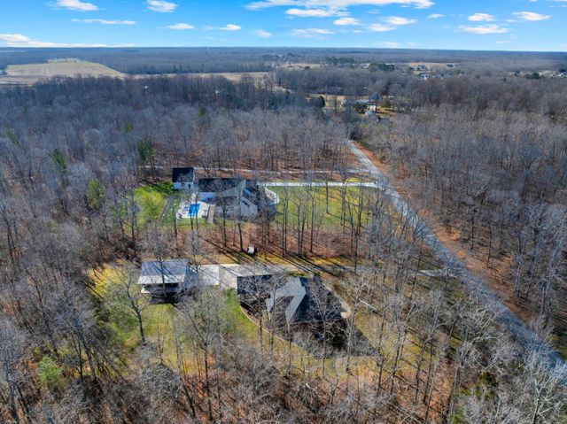 1728 Sears Roebuck Rd, Tullahoma, TN 37388