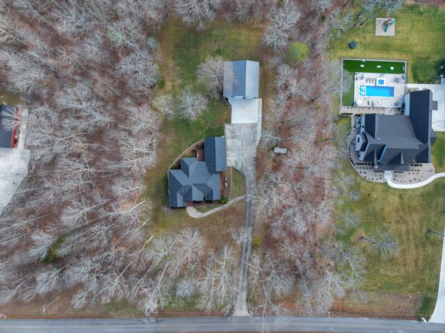 1728 Sears Roebuck Rd, Tullahoma, TN 37388