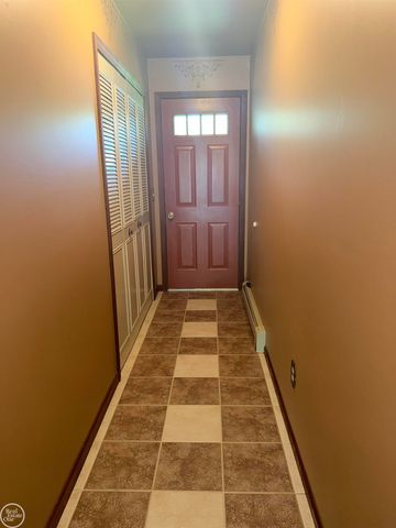 4063 N River Road, Fort Gratiot, MI 48059