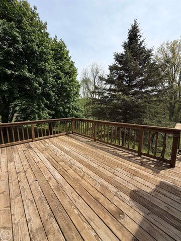 4063 N River Road, Fort Gratiot, MI 48059