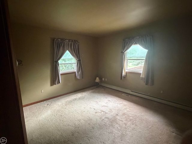 4063 N River Road, Fort Gratiot, MI 48059