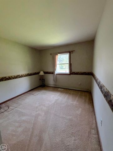 4063 N River Road, Fort Gratiot, MI 48059