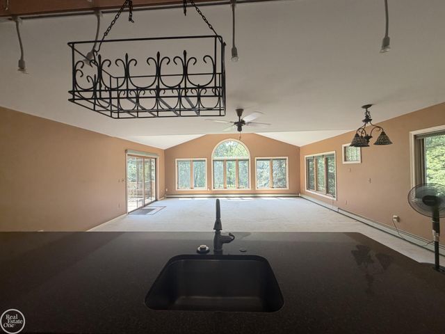 4063 N River Road, Fort Gratiot, MI 48059