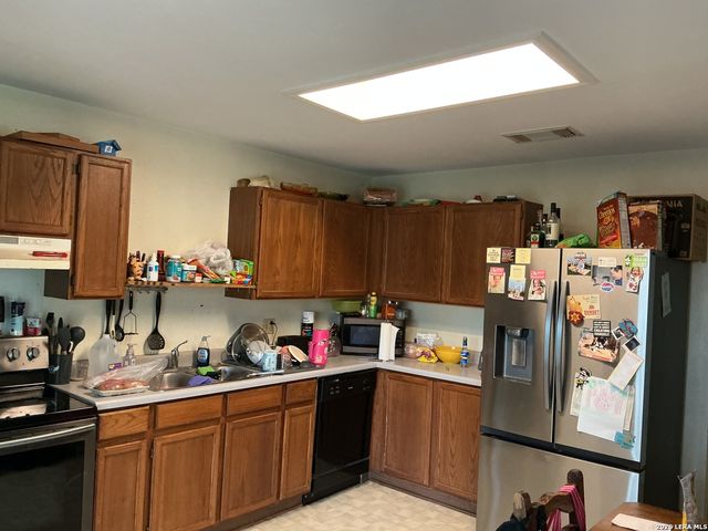 9939 Kelton Dr, San Antonio, TX 78250