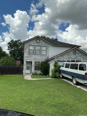 9939 Kelton Dr, San Antonio, TX 78250
