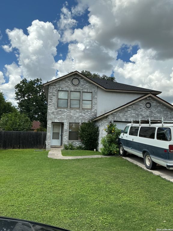 9939 Kelton Dr, San Antonio, TX 78250