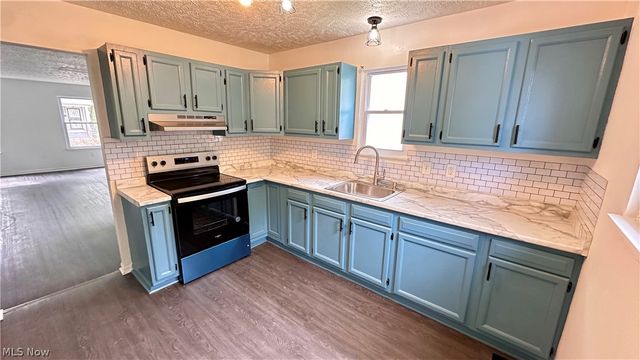 571 E 115th Street, Cleveland, OH 44108