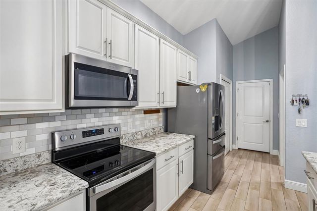 10339 ADDISON SHORE WAY, Oxford, FL 34484