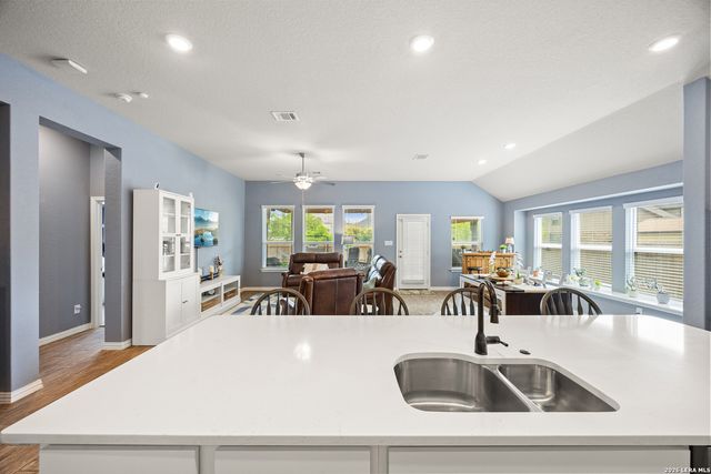 8734 Hideout Bend, San Antonio, TX 78254