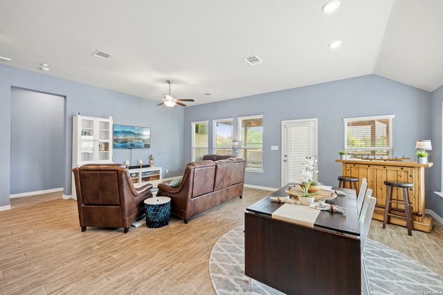 8734 Hideout Bend, San Antonio, TX 78254