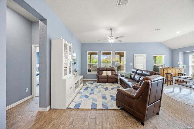 8734 Hideout Bend, San Antonio, TX 78254