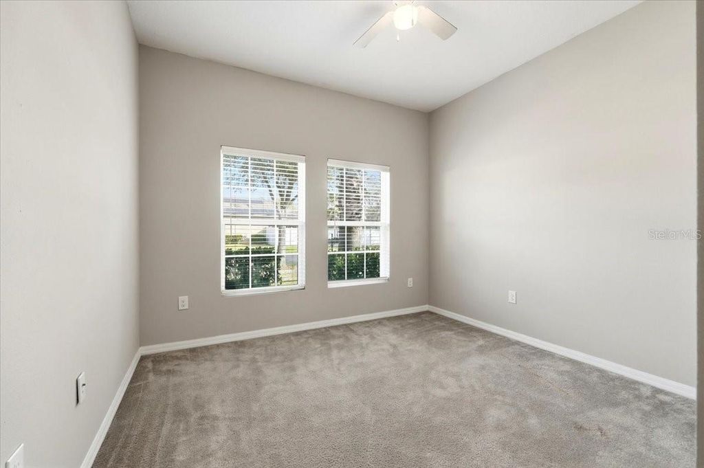 Image 17 of property listing at 215 LAKESHORE DRIVE, Davenport, FL 33837