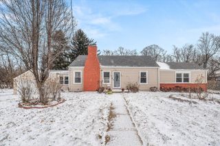 421 N Neltnor Boulevard, West Chicago, IL 60185