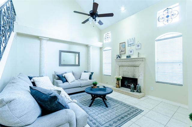 4104 Hedgerow Drive, Plano, TX 75024