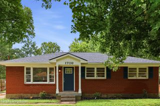 1708 Star Rest Dr, Louisville, KY 40272