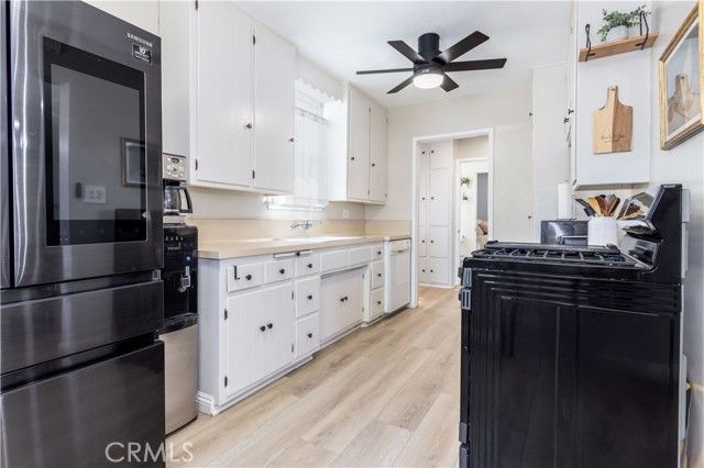 10145 Noble, San Fernando, CA 91345