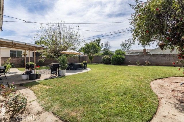 10145 Noble, San Fernando, CA 91345