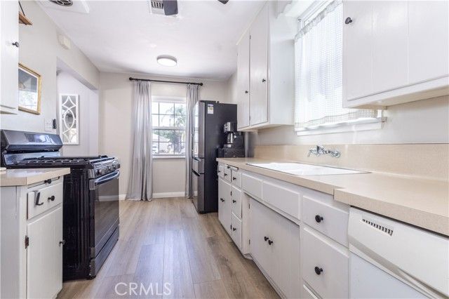 10145 Noble, San Fernando, CA 91345