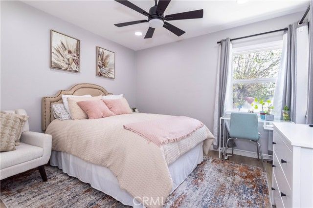 10145 Noble, San Fernando, CA 91345