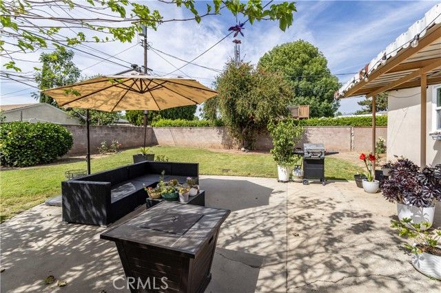 10145 Noble, San Fernando, CA 91345