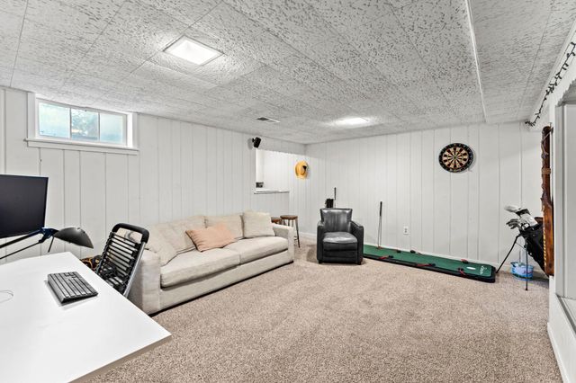 238 Althea Lane, Hopkins, MN 55343
