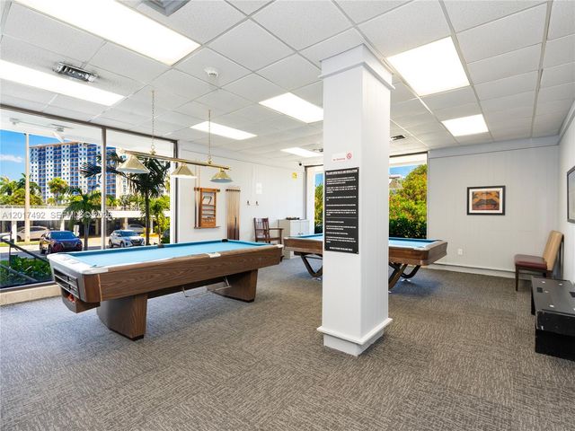 300 Bayview Dr 2115, Sunny Isles Beach, FL 33160