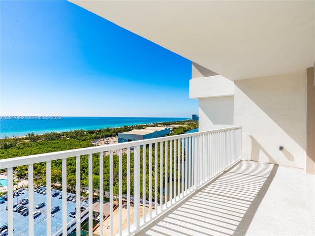 300 Bayview Dr 2115, Sunny Isles Beach, FL 33160