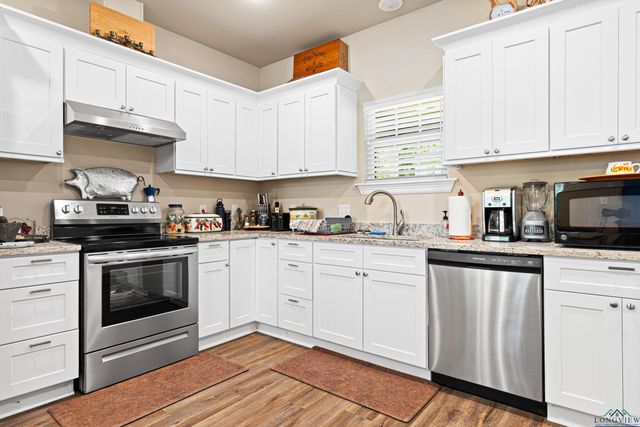 1481 W Gay Ave., Gladewater, TX 75647