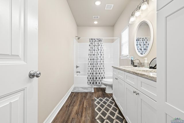 1481 W Gay Ave., Gladewater, TX 75647