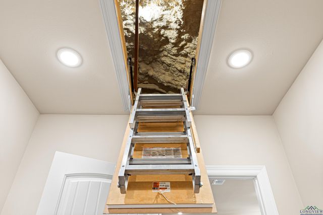 1481 W Gay Ave., Gladewater, TX 75647