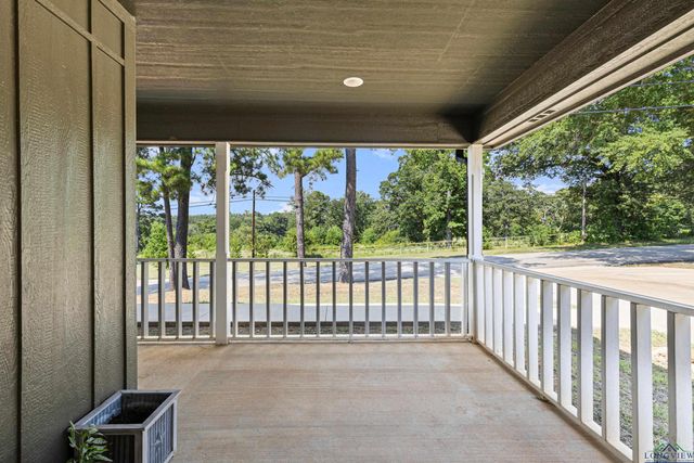 1481 W Gay Ave., Gladewater, TX 75647