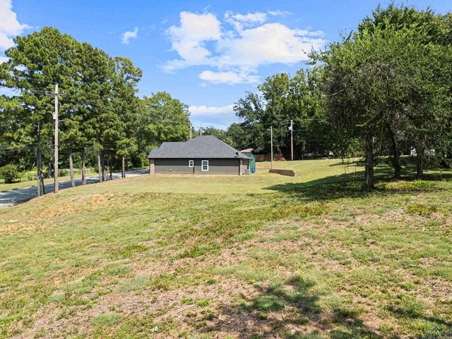 1481 W Gay Ave., Gladewater, TX 75647