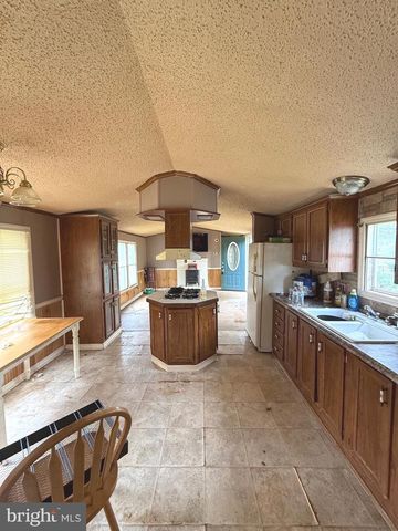6543 WINCHESTER AVE, Inwood, WV 25428