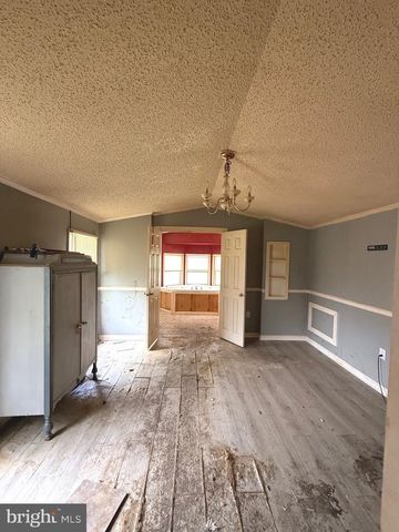 6543 WINCHESTER AVE, Inwood, WV 25428
