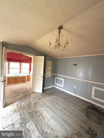 6543 WINCHESTER AVE, Inwood, WV 25428