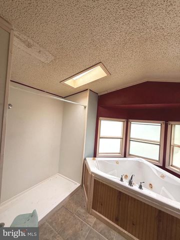 6543 WINCHESTER AVE, Inwood, WV 25428