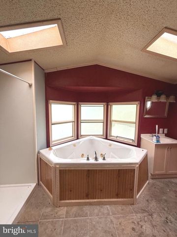 6543 WINCHESTER AVE, Inwood, WV 25428