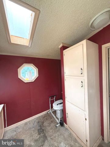 6543 WINCHESTER AVE, Inwood, WV 25428
