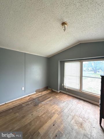 6543 WINCHESTER AVE, Inwood, WV 25428