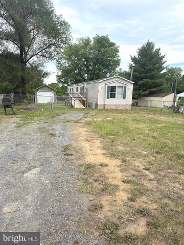 6543 WINCHESTER AVE, Inwood, WV 25428