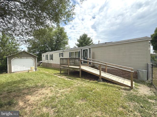6543 WINCHESTER AVE, Inwood, WV 25428