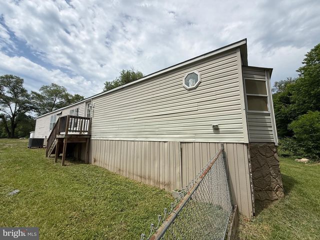 6543 WINCHESTER AVE, Inwood, WV 25428